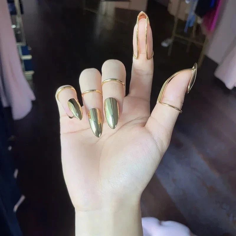 The Coven Claw Set Gold